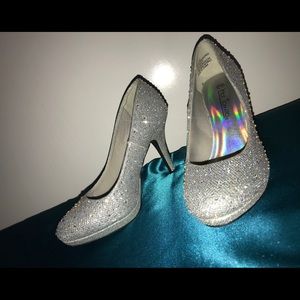 Women’s Hot Tomato Heels